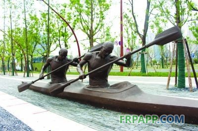 皮劃艇項(xiàng)目雕塑。
